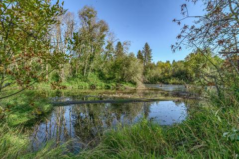 1776 Rogue River Dr, Eagle Point, OR 97524 photo 3