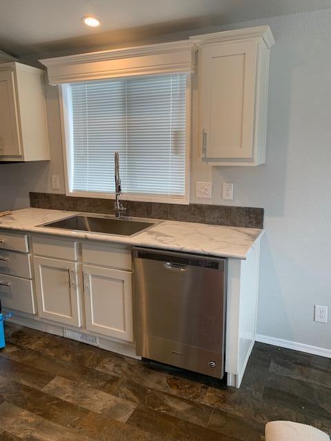 333 Mountain View Dr #2, Talent, OR 97540 photo 2