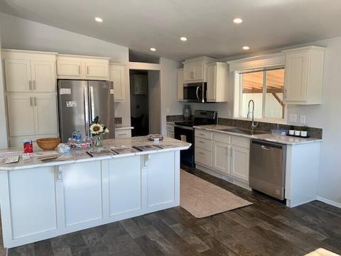 333 Mountain View Dr #2, Talent, OR 97540 photo 4