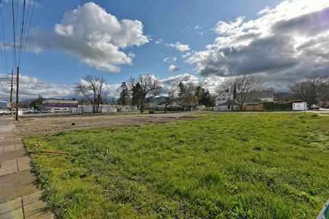115 N Main St, Phoenix, OR 97535 photo 9