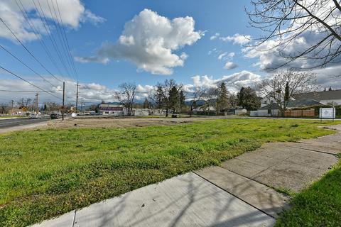 115 N Main St, Phoenix, OR 97535 photo 8