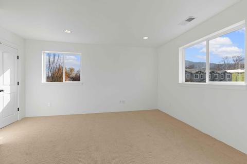 320 Everett Way, Talent, OR 97540 photo 25