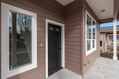 320 Everett Way, Talent, OR 97540 photo 5