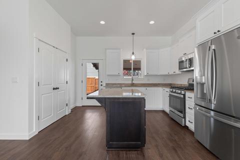 320 Everett Way, Talent, OR 97540 photo 9