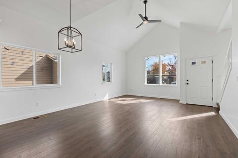 320 Everett Way, Talent, OR 97540 photo 15
