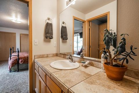 916 NW Ogden Ave, Bend, OR 97703 photo 17