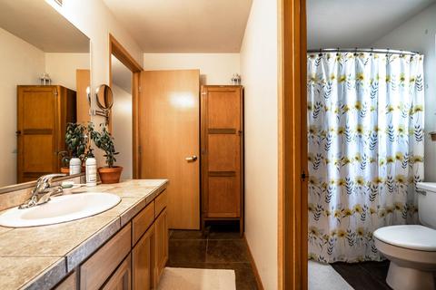 916 NW Ogden Ave, Bend, OR 97703 photo 18