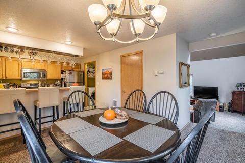 916 NW Ogden Ave, Bend, OR 97703 photo 9