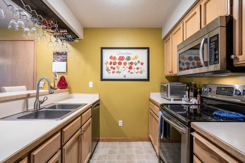 916 NW Ogden Ave, Bend, OR 97703 photo 12