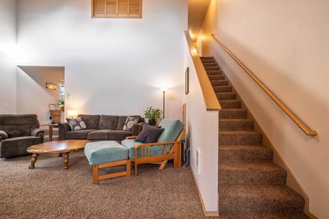 916 NW Ogden Ave, Bend, OR 97703 photo 4