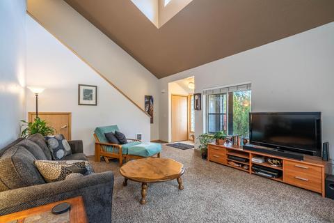 916 NW Ogden Ave, Bend, OR 97703 photo 5
