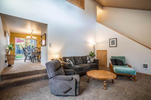 916 NW Ogden Ave, Bend, OR 97703 photo 7