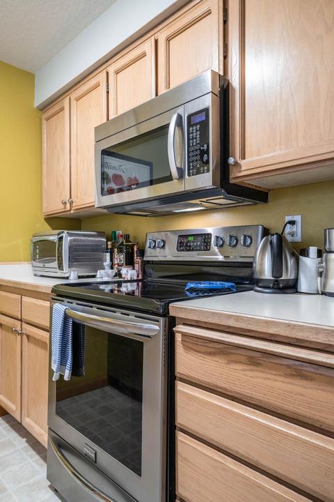 916 NW Ogden Ave, Bend, OR 97703 photo 13