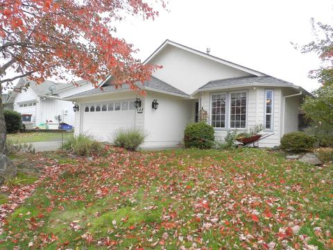 648 Benjamin Way, Phoenix, OR 97535 photo 2