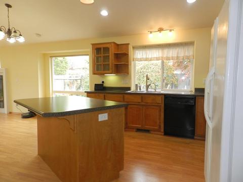 648 Benjamin Way, Phoenix, OR 97535 photo 5
