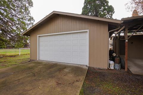 3634 Grant Rd, Central Point, OR 97502 photo 6
