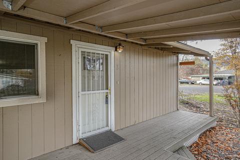 3634 Grant Rd, Central Point, OR 97502 photo 8