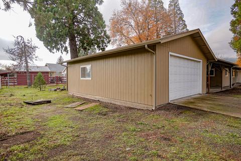 3634 Grant Rd, Central Point, OR 97502 photo 7