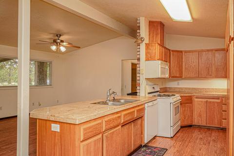 3634 Grant Rd, Central Point, OR 97502 photo 14