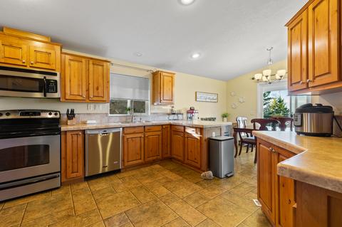 496 Wren Ridge Dr, Eagle Point, OR 97524 photo 9