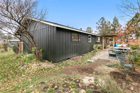 63401 Omer Dr, Bend, OR 97701 photo 24