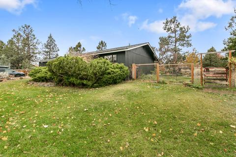 63401 Omer Dr, Bend, OR 97701 photo 2