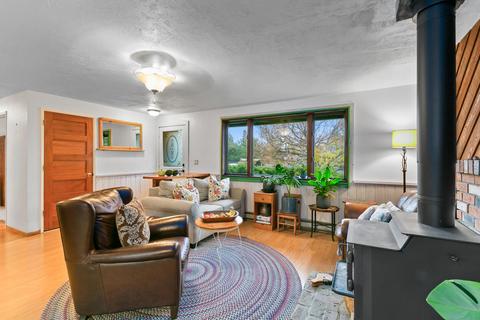 63401 Omer Dr, Bend, OR 97701 photo 8