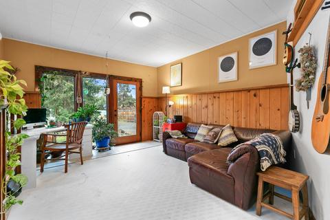 63401 Omer Dr, Bend, OR 97701 photo 13