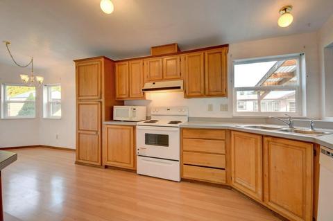 282 N Deanjou Ave, Eagle Point, OR 97524 photo 11