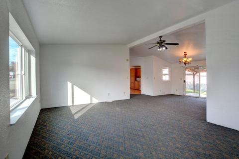 282 N Deanjou Ave, Eagle Point, OR 97524 photo 8