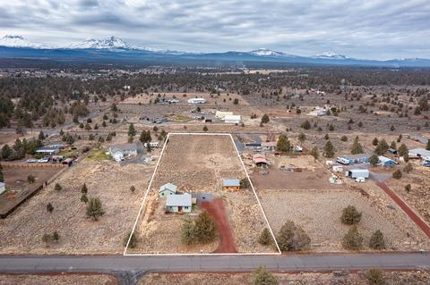 67031 Central St, Bend, OR 97703 photo 1