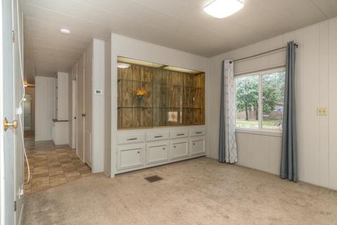 61029 Chuckanut Dr, Bend, OR 97702 photo 7