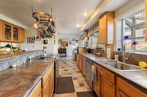 1285 S Obenchain Rd, Eagle Point, OR 97524 photo 10