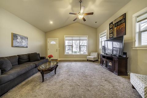1078 N Haskell St, Central Point, OR 97502 photo 6