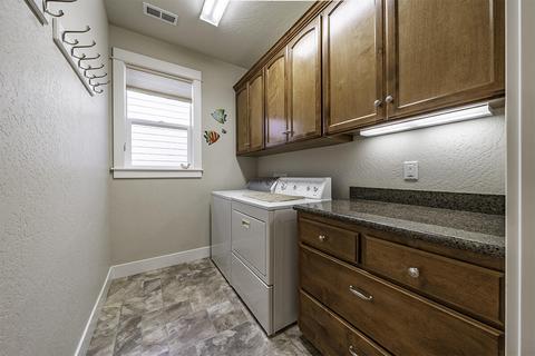 1078 N Haskell St, Central Point, OR 97502 photo 19