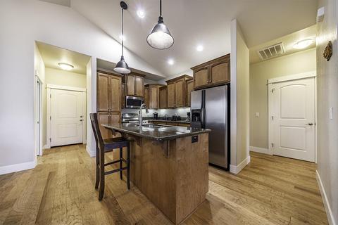 1078 N Haskell St, Central Point, OR 97502 photo 9