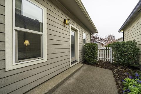1078 N Haskell St, Central Point, OR 97502 photo 22