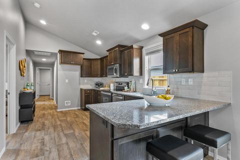 1913 W W Hill Ave, Sisters, OR 97759 photo 4
