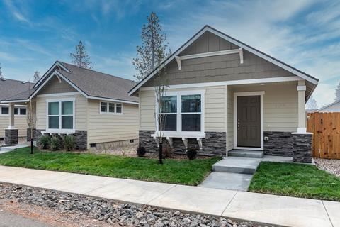 1913 W W Hill Ave, Sisters, OR 97759 photo 1