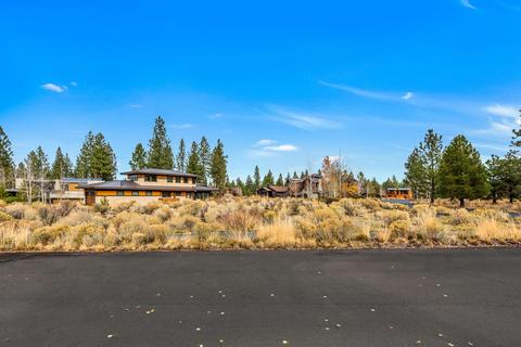 19031 NW Squirreltail Loop, Bend, OR 97703 photo 4
