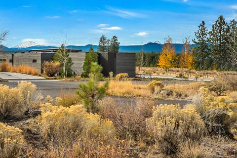 19031 NW Squirreltail Loop, Bend, OR 97703 photo 17
