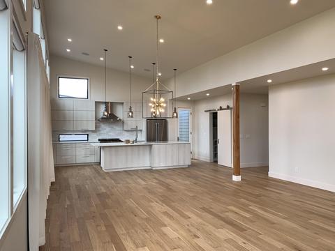 19146 Gateway Loop, Bend, OR 97702 photo 8