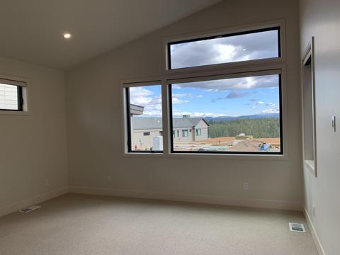 19146 Gateway Loop, Bend, OR 97702 photo 11