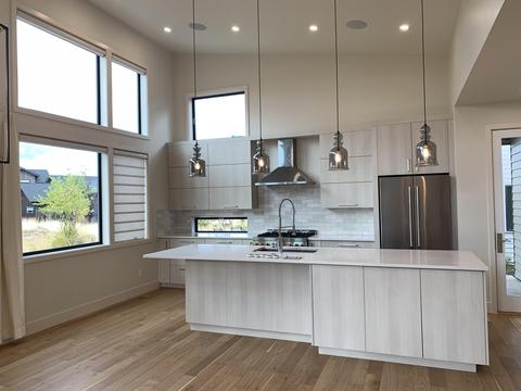 19146 Gateway Loop, Bend, OR 97702 photo 3