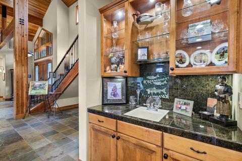 56375 Twin Rivers Dr, Bend, OR 97707 photo 11