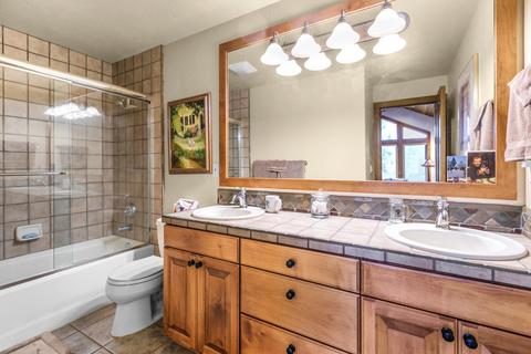 56375 Twin Rivers Dr, Bend, OR 97707 photo 34