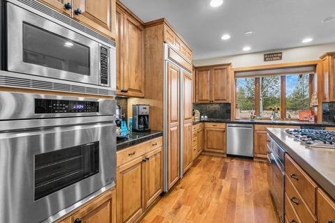 56375 Twin Rivers Dr, Bend, OR 97707 photo 14