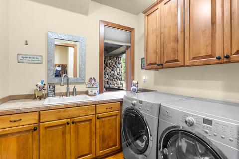 56375 Twin Rivers Dr, Bend, OR 97707 photo 33