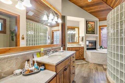 56375 Twin Rivers Dr, Bend, OR 97707 photo 25