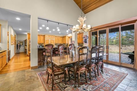 56375 Twin Rivers Dr, Bend, OR 97707 photo 9